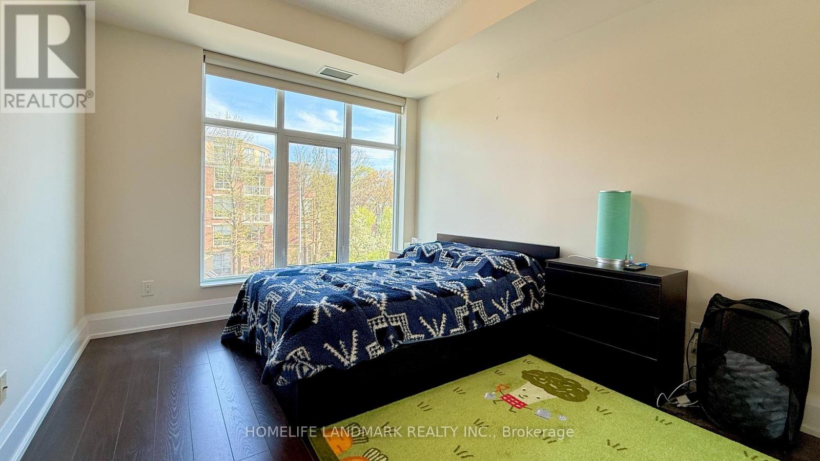 Photo 13 of 315 2 Old Mill Drive, Toronto ON