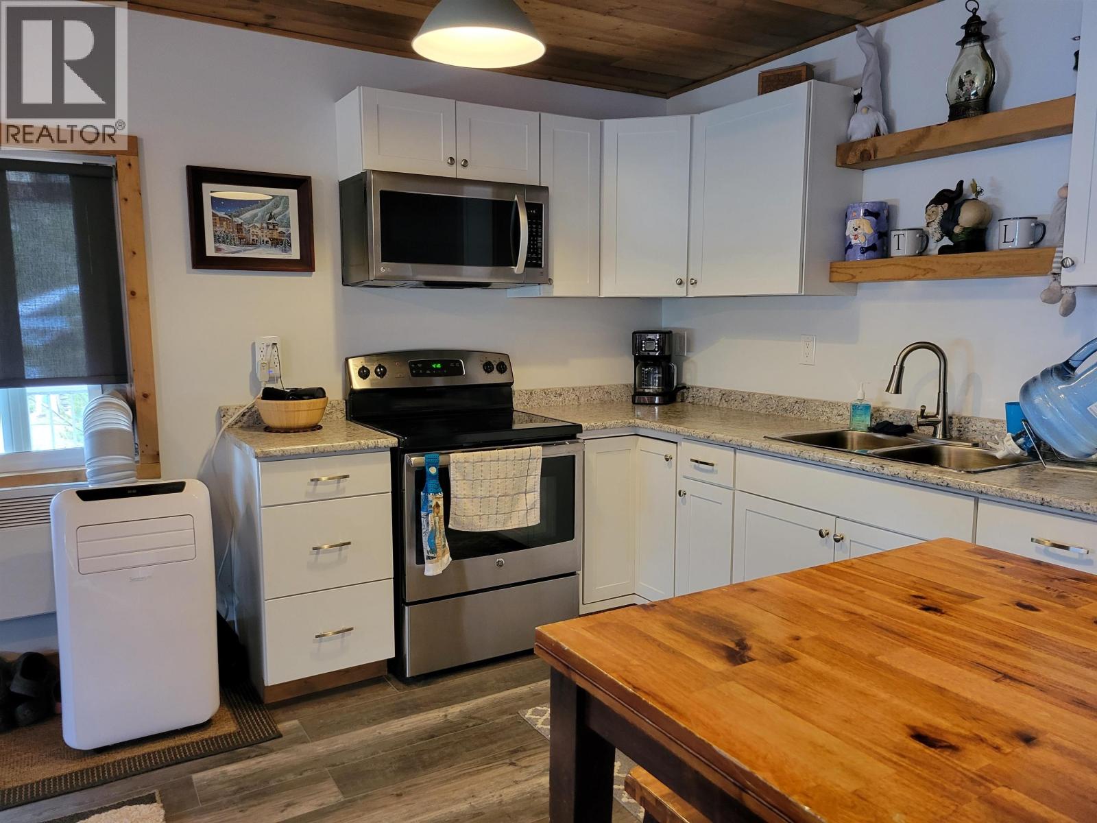 8687 GALA BAY ROAD, Fraser Lake