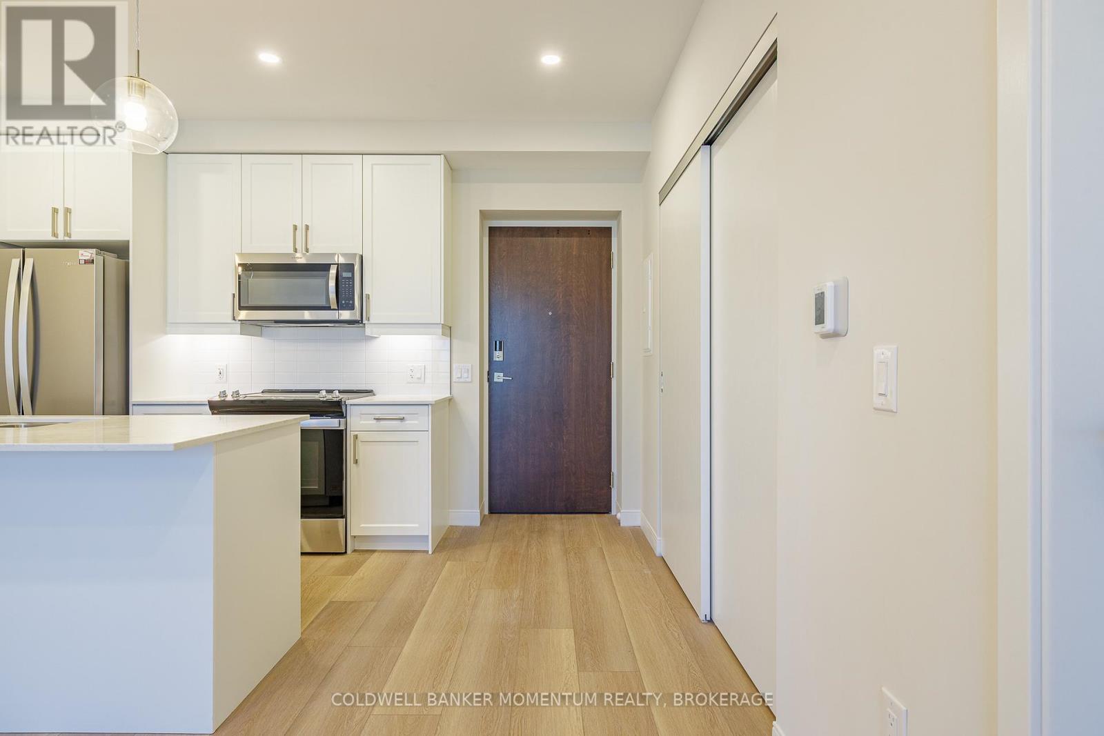 Photo 24 of 403 118 West Street, Port Colborne ON