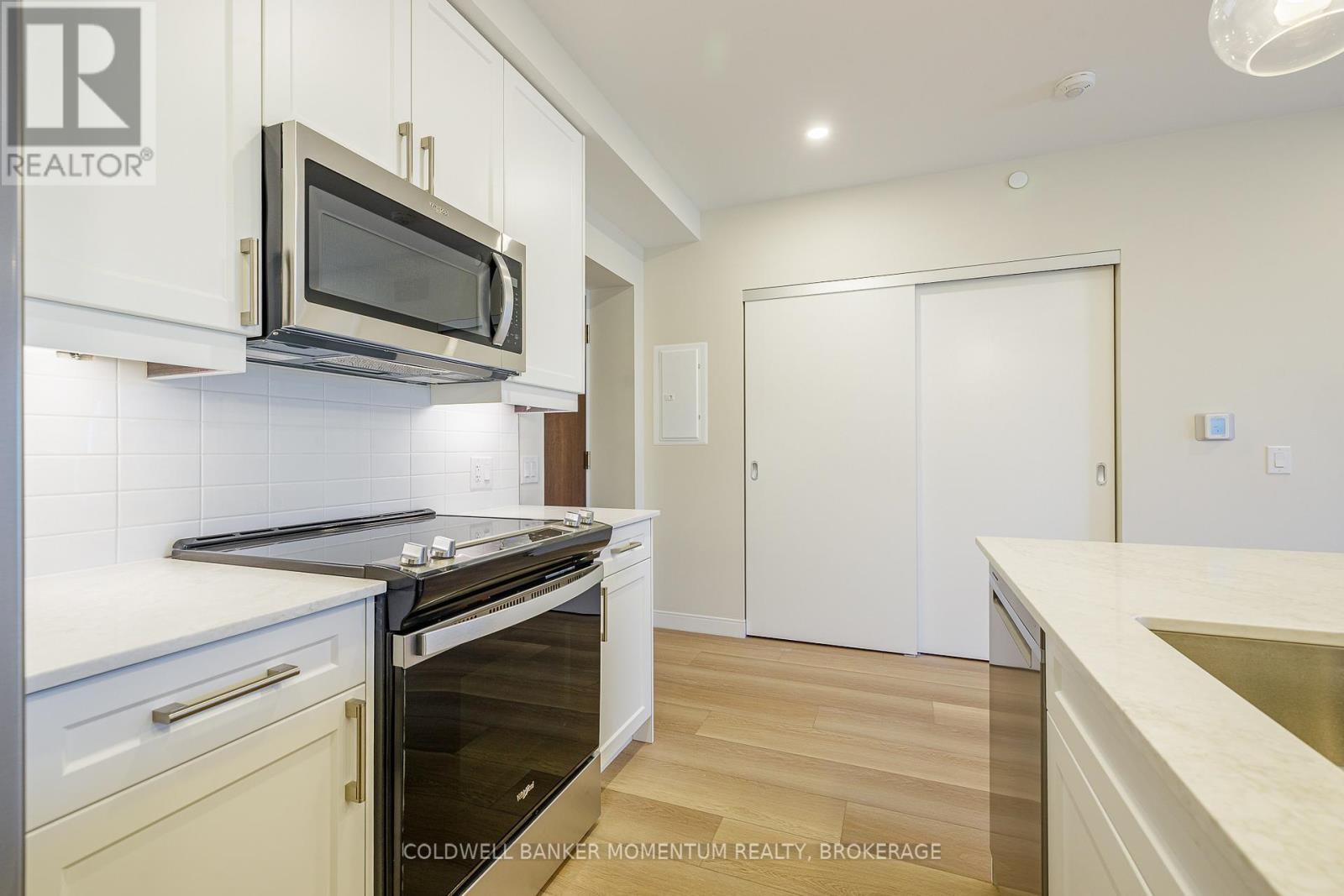 Photo 25 of 403 118 West Street, Port Colborne ON
