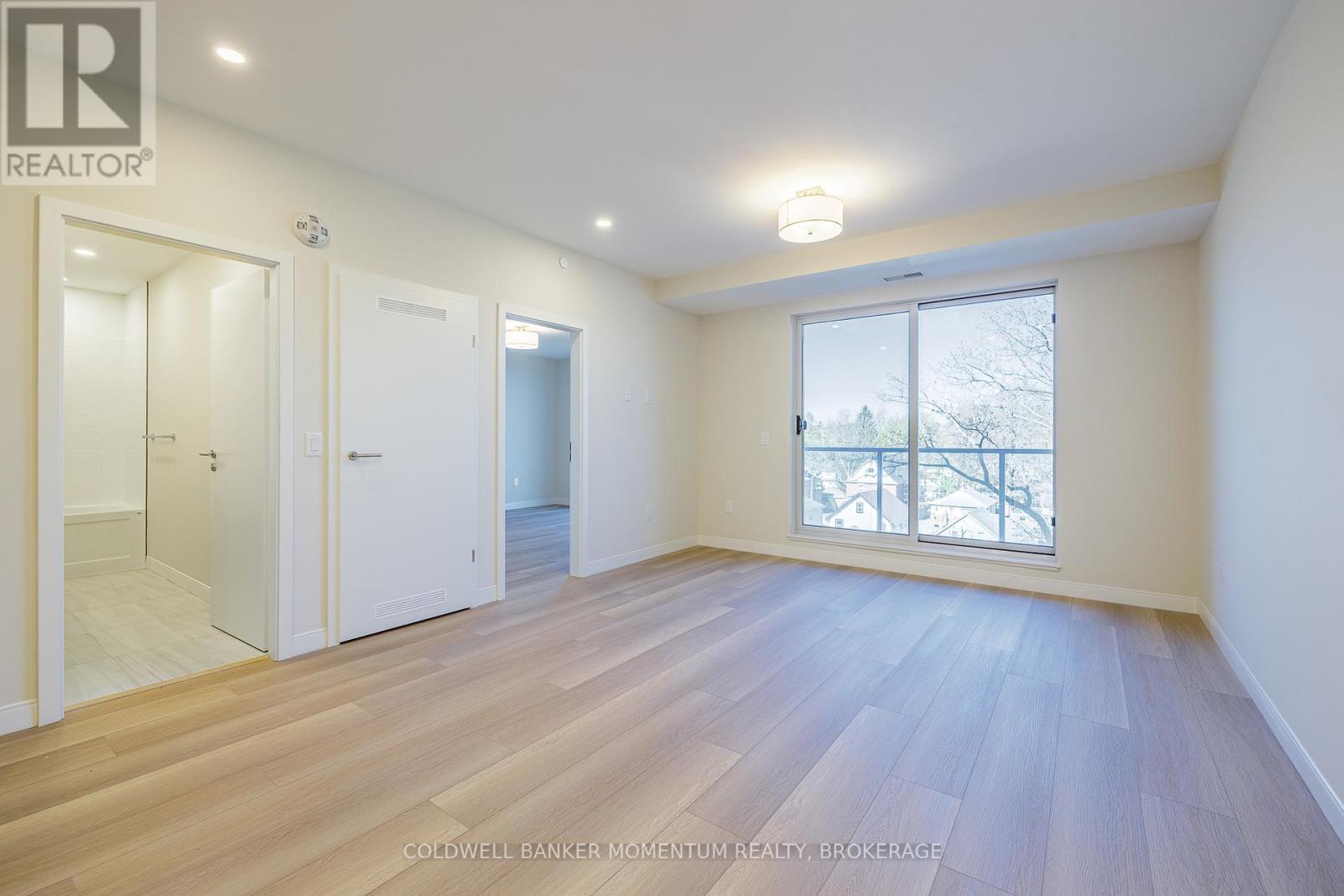 Photo 21 of 403 118 West Street, Port Colborne ON