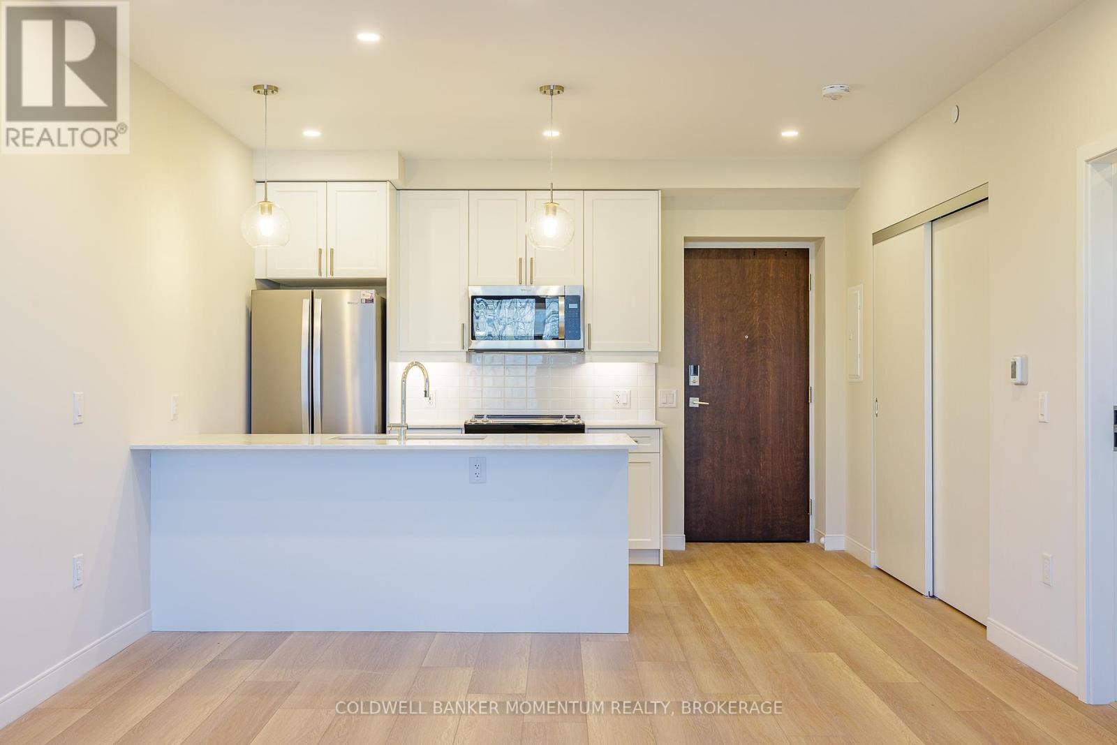 Photo 41 of 403 118 West Street, Port Colborne ON