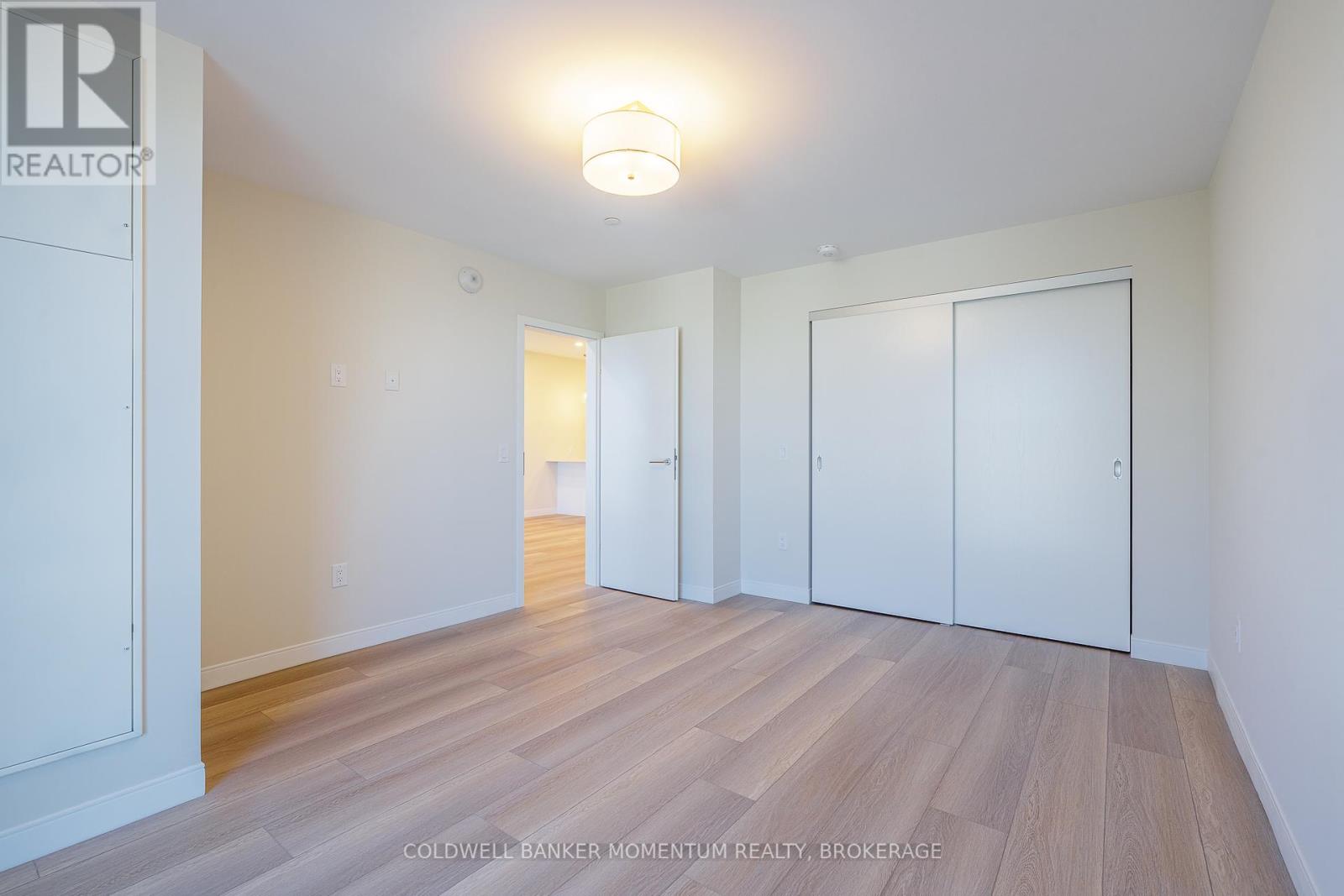 Photo 23 of 403 118 West Street, Port Colborne ON