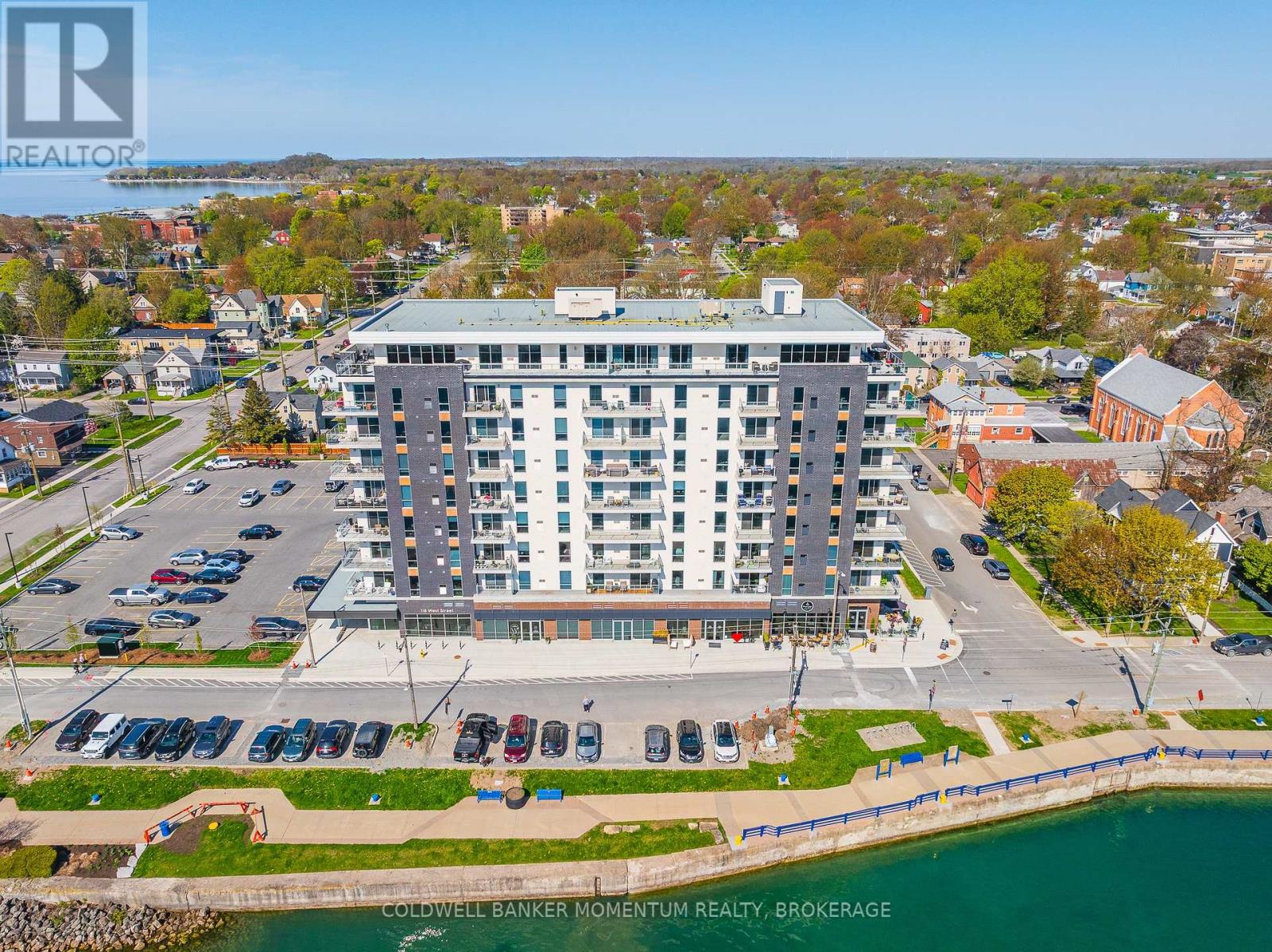 Photo 1 of 403 118 West Street, Port Colborne ON