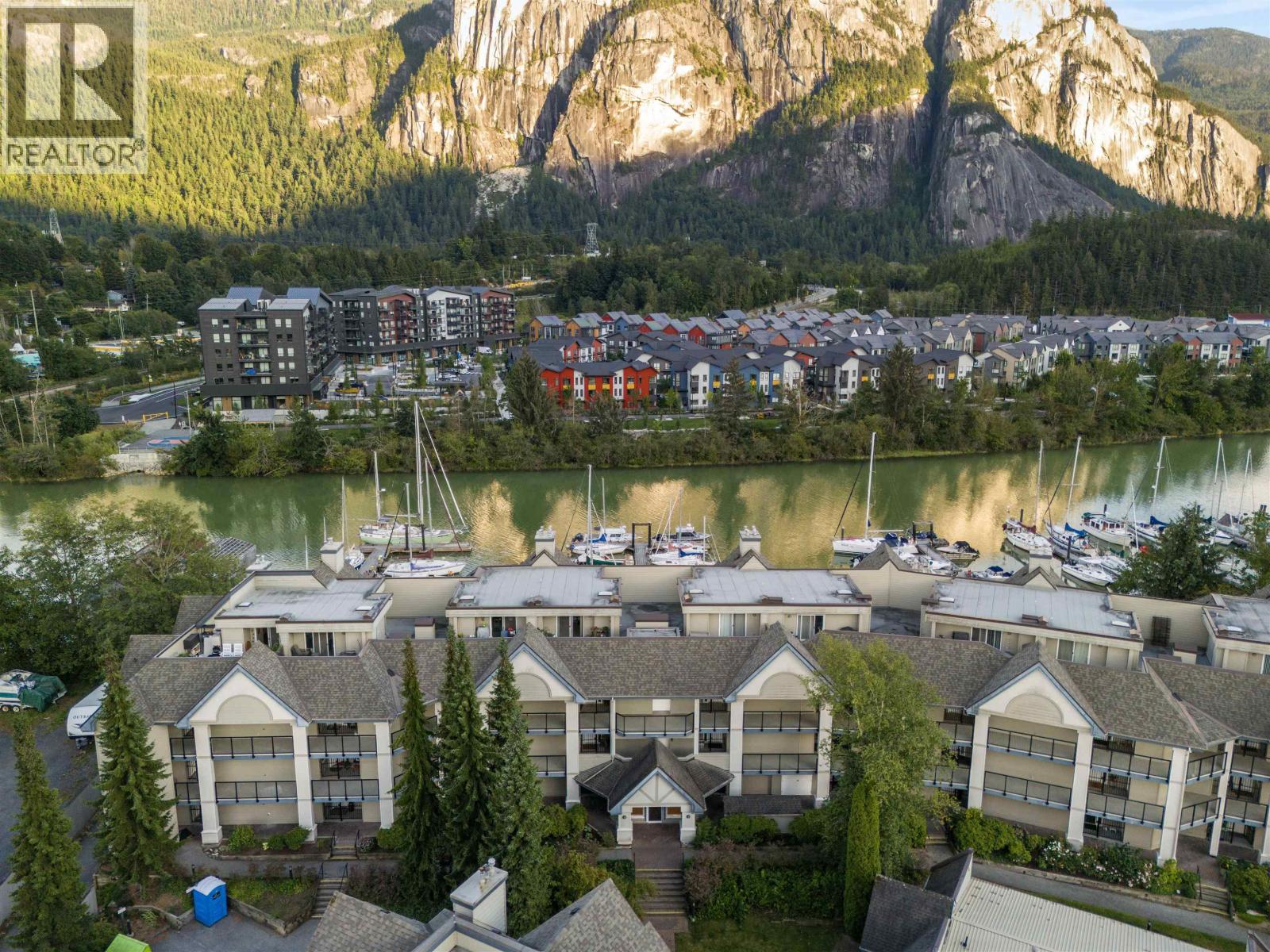 Photo 19 of 301 1468 Pemberton Avenue, Squamish BC