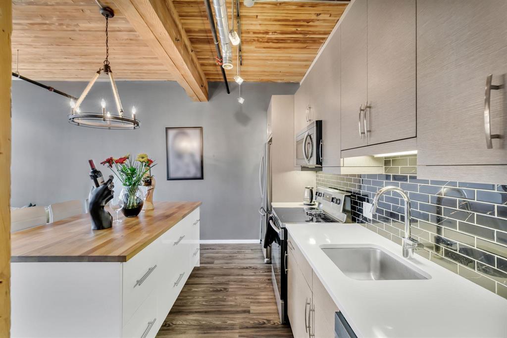 Photo 3 of 302 139 Market Avenue, Winnipeg MB
