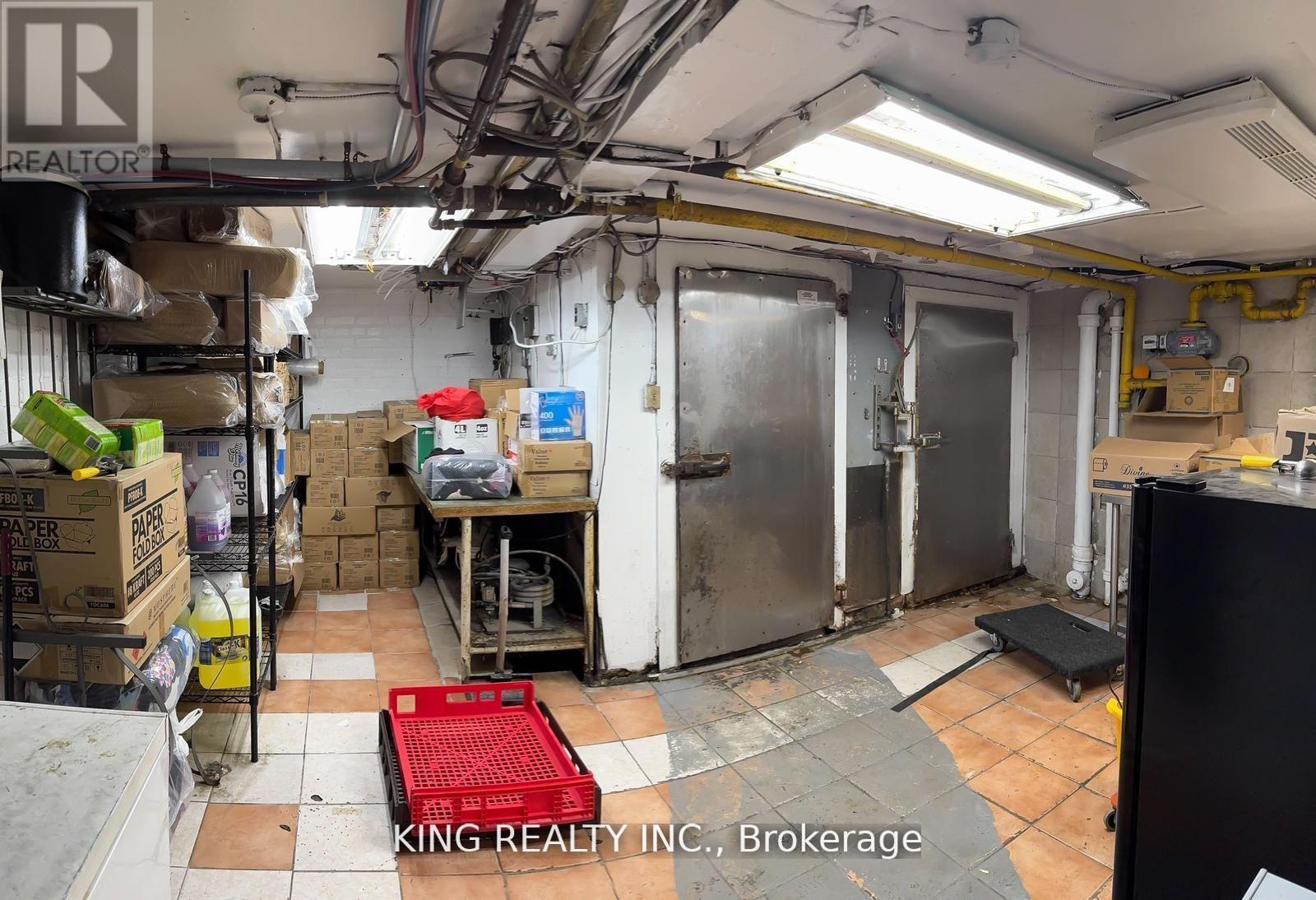 Photo 4 of 348 Queen Street E, Toronto ON