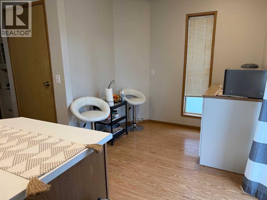 Single Family House for Sale in  Rivercrest Close SE Riverbend Calgary 