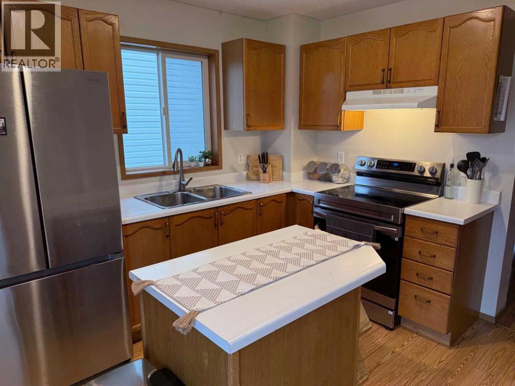 Single Family House for Sale in  Rivercrest Close SE Riverbend Calgary 