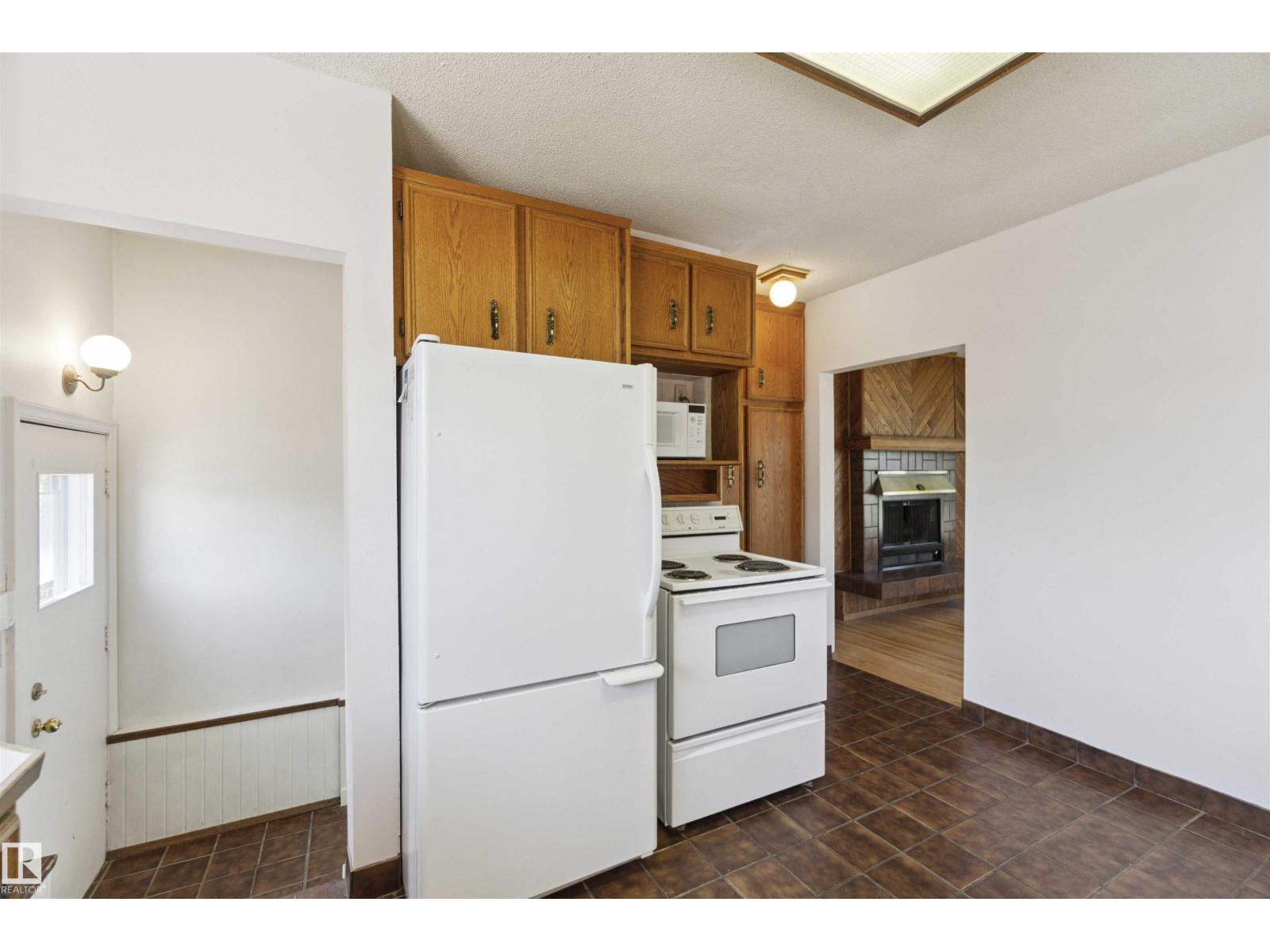 Photo 49 of 10951 118 St Nw, Edmonton AB