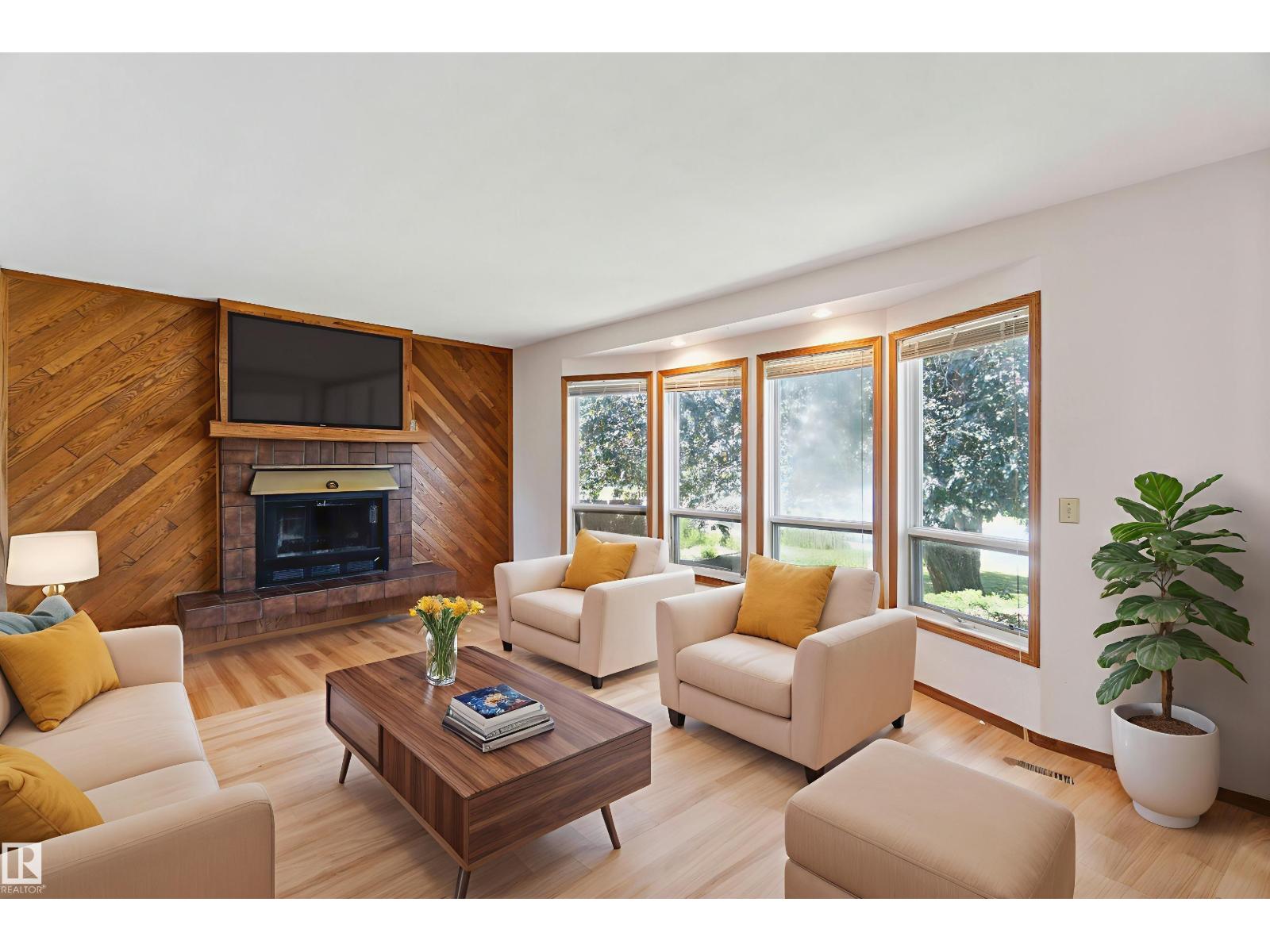 Photo 28 of 10951 118 St Nw, Edmonton AB