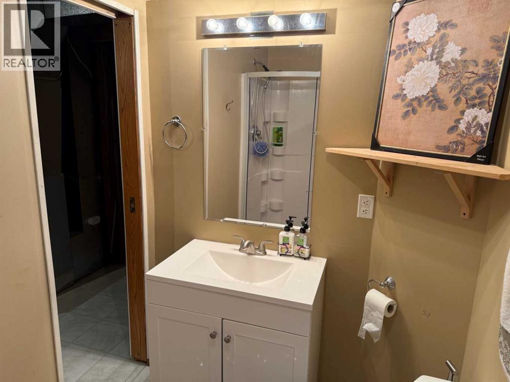 Single Family House for Sale in  Rivercrest Close SE Riverbend Calgary 