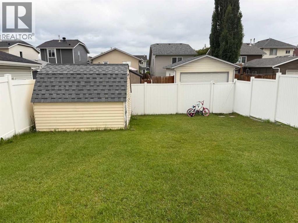 Single Family House for Sale in  Rivercrest Close SE Riverbend Calgary 
