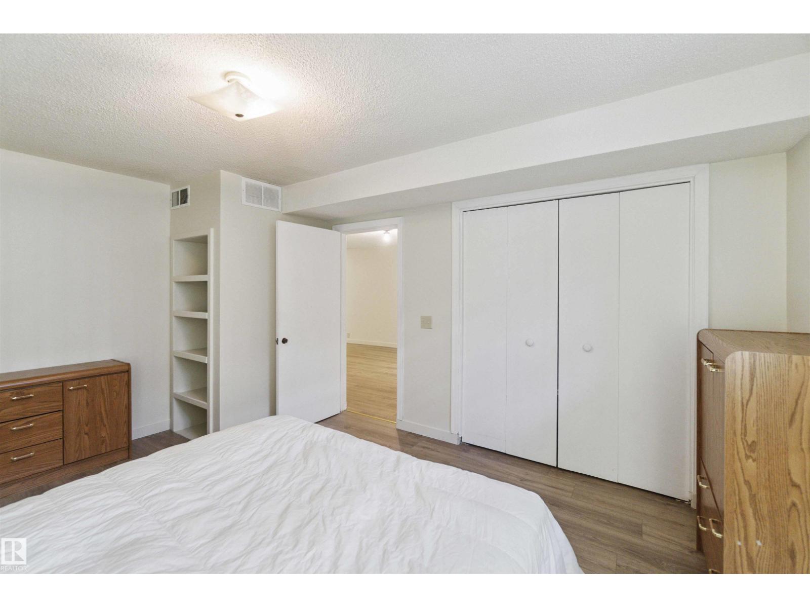 Photo 47 of 10951 118 St Nw, Edmonton AB