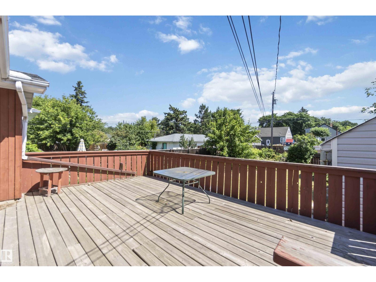 Photo 8 of 10951 118 St Nw, Edmonton AB