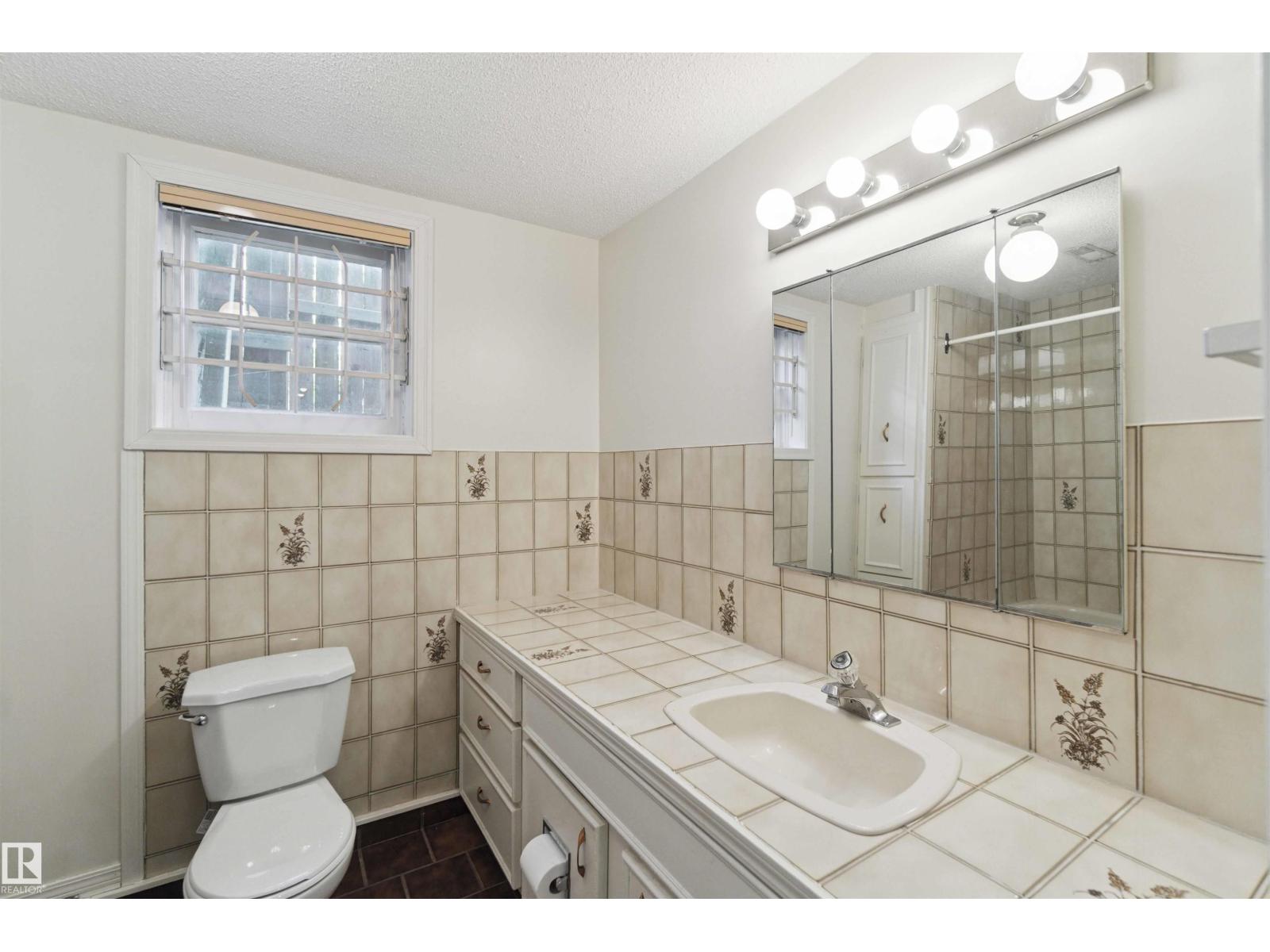 Photo 43 of 10951 118 St Nw, Edmonton AB