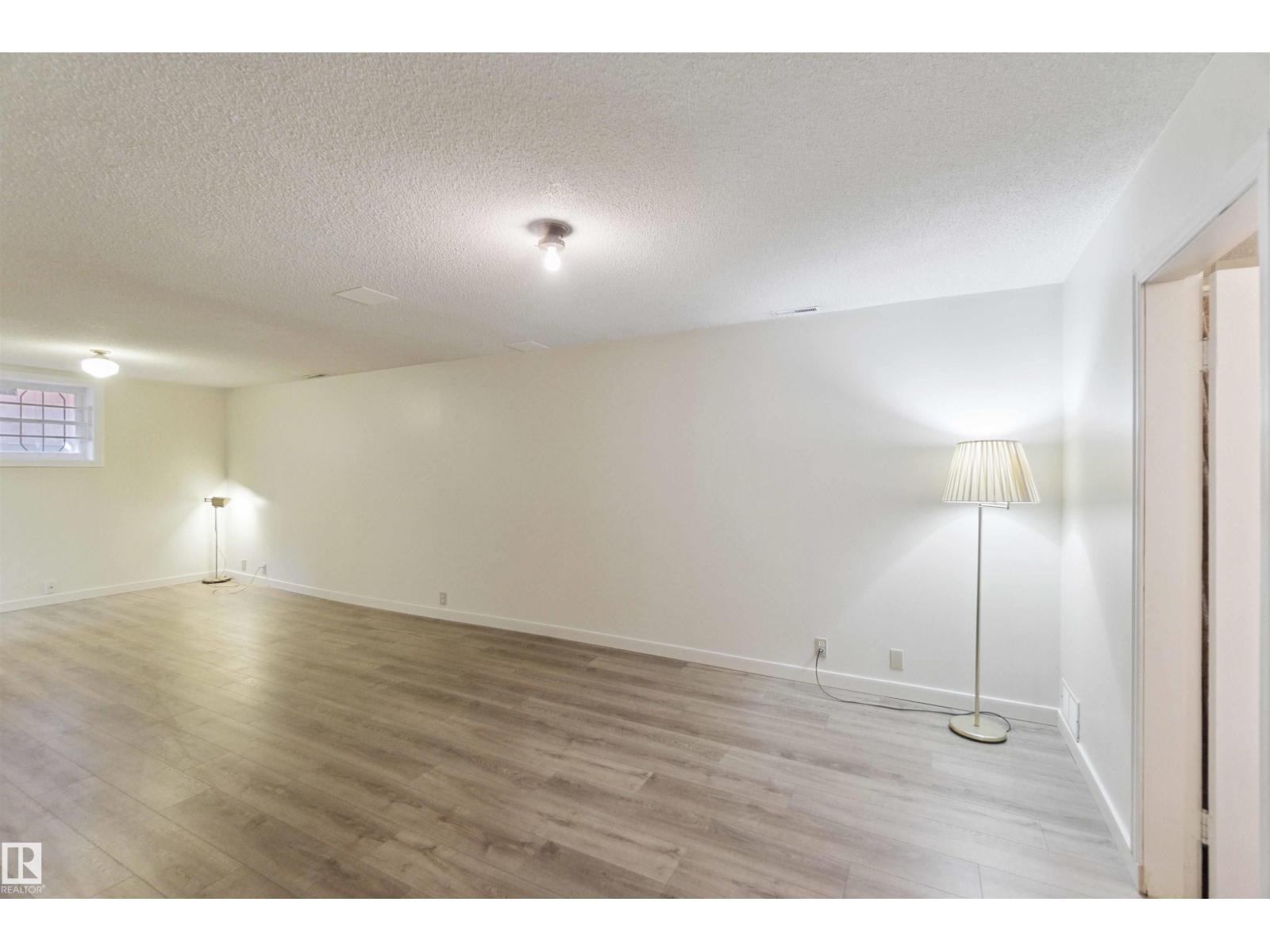 Photo 55 of 10951 118 St Nw, Edmonton AB