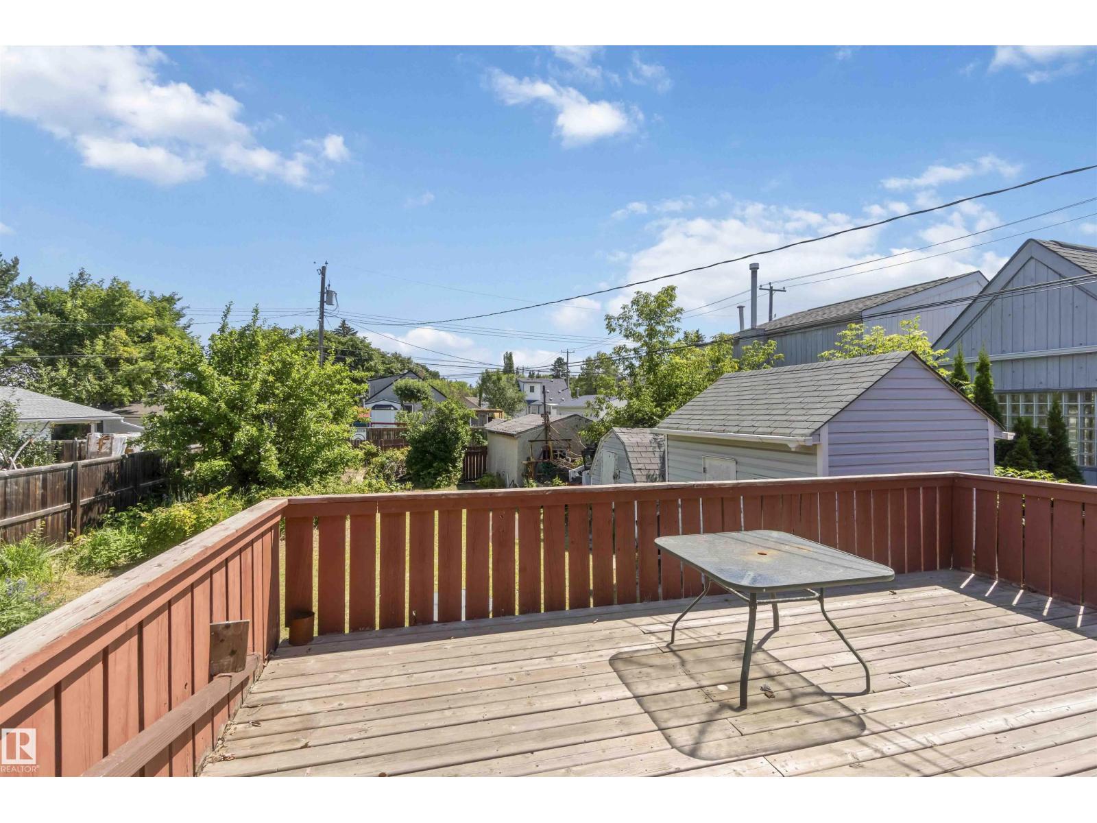 Photo 5 of 10951 118 St Nw, Edmonton AB
