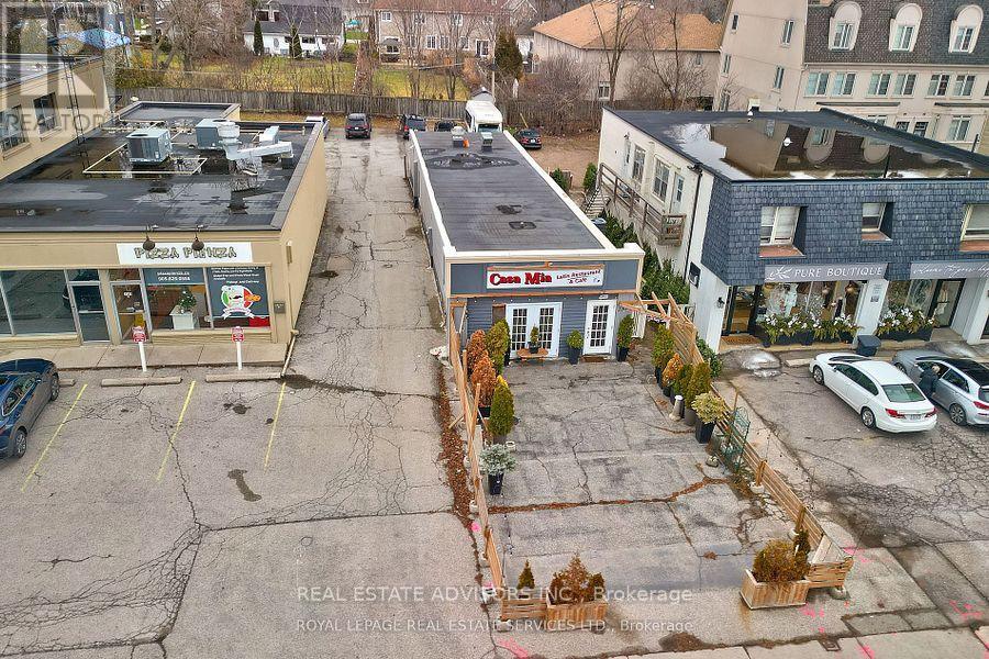 Photo 6 of 2361 Lakeshore Road W, Oakville ON