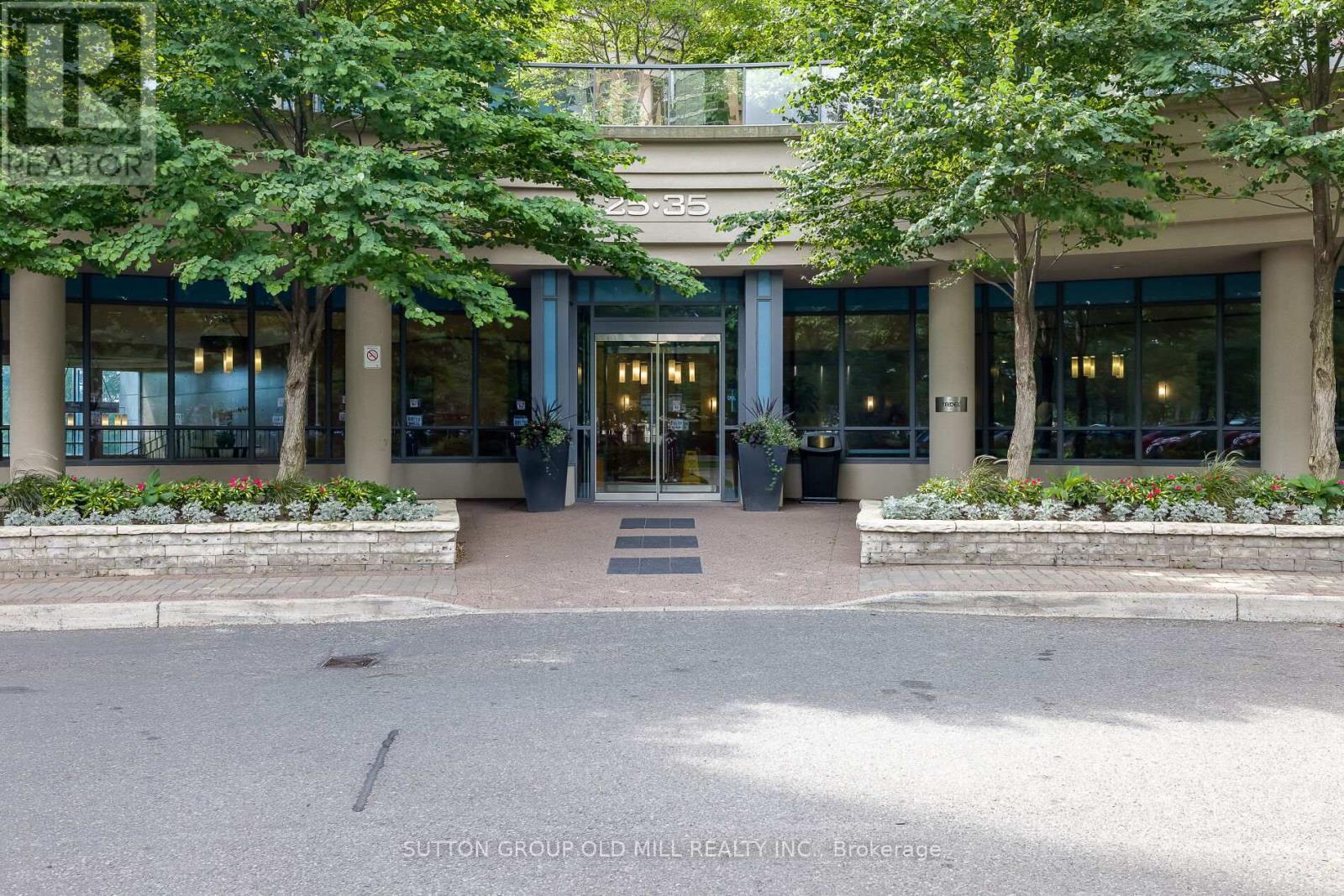 Photo 1 of 744 35 Viking Lane, Toronto ON