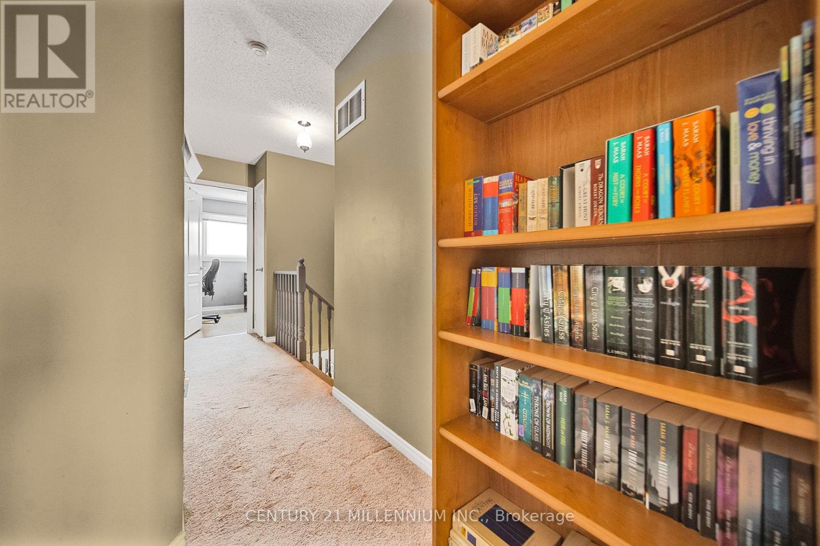 Photo 1 of 34 Gardenia Way, Caledon ON
