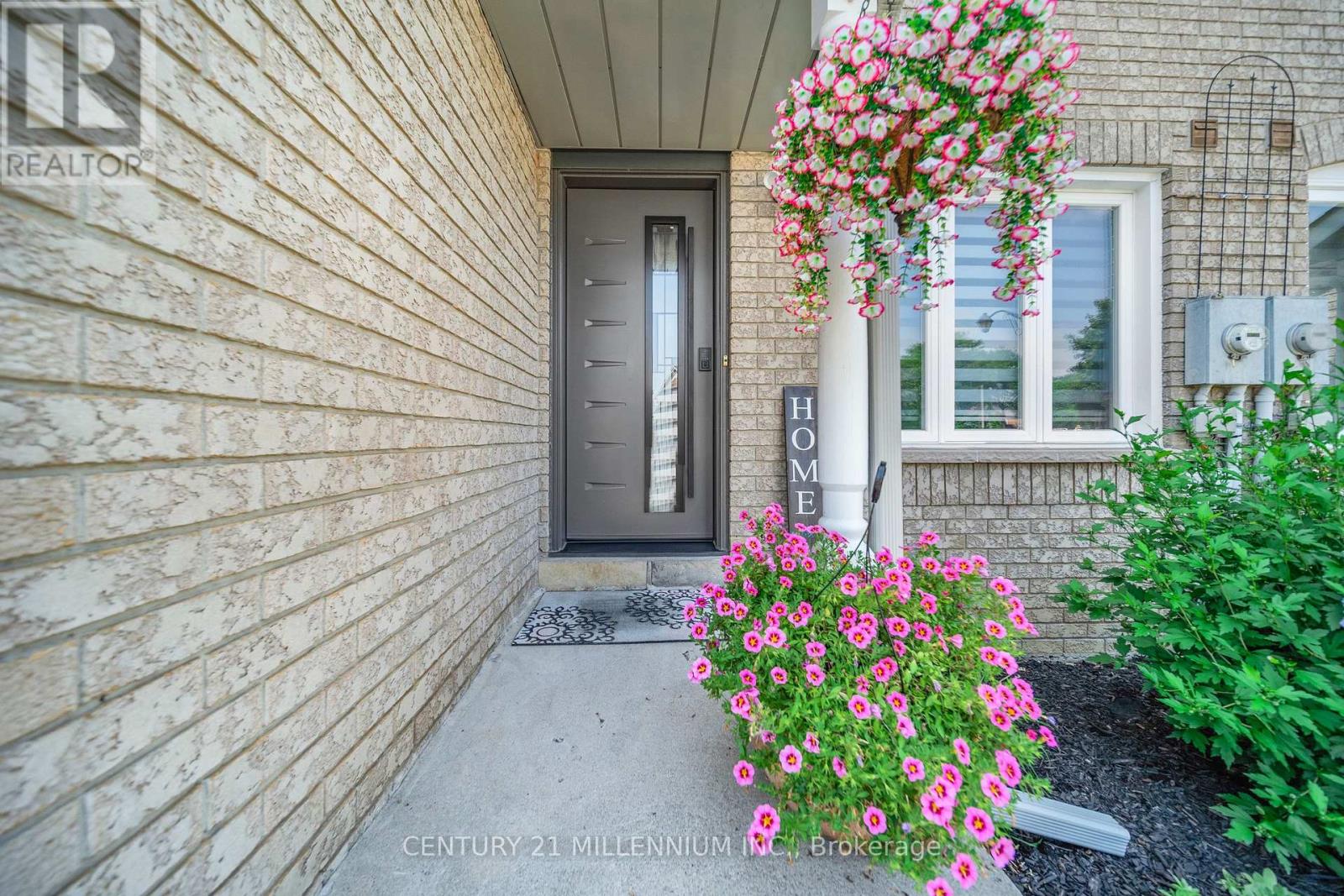 Photo 23 of 34 Gardenia Way, Caledon ON