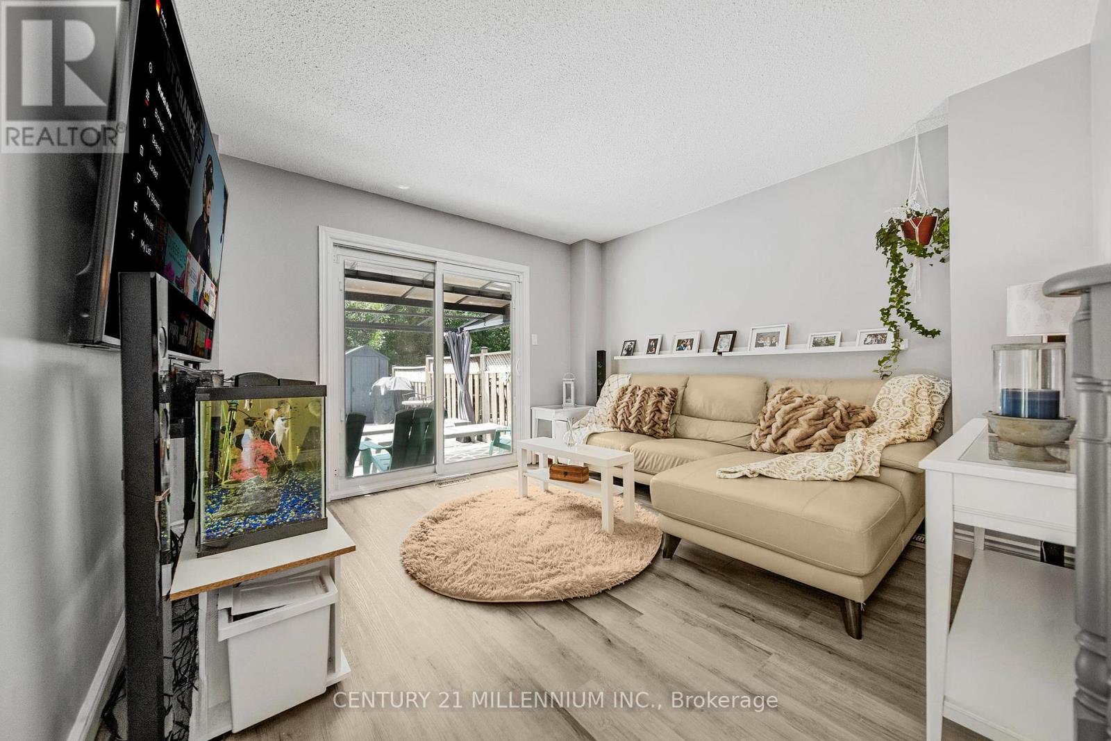Photo 35 of 34 Gardenia Way, Caledon ON