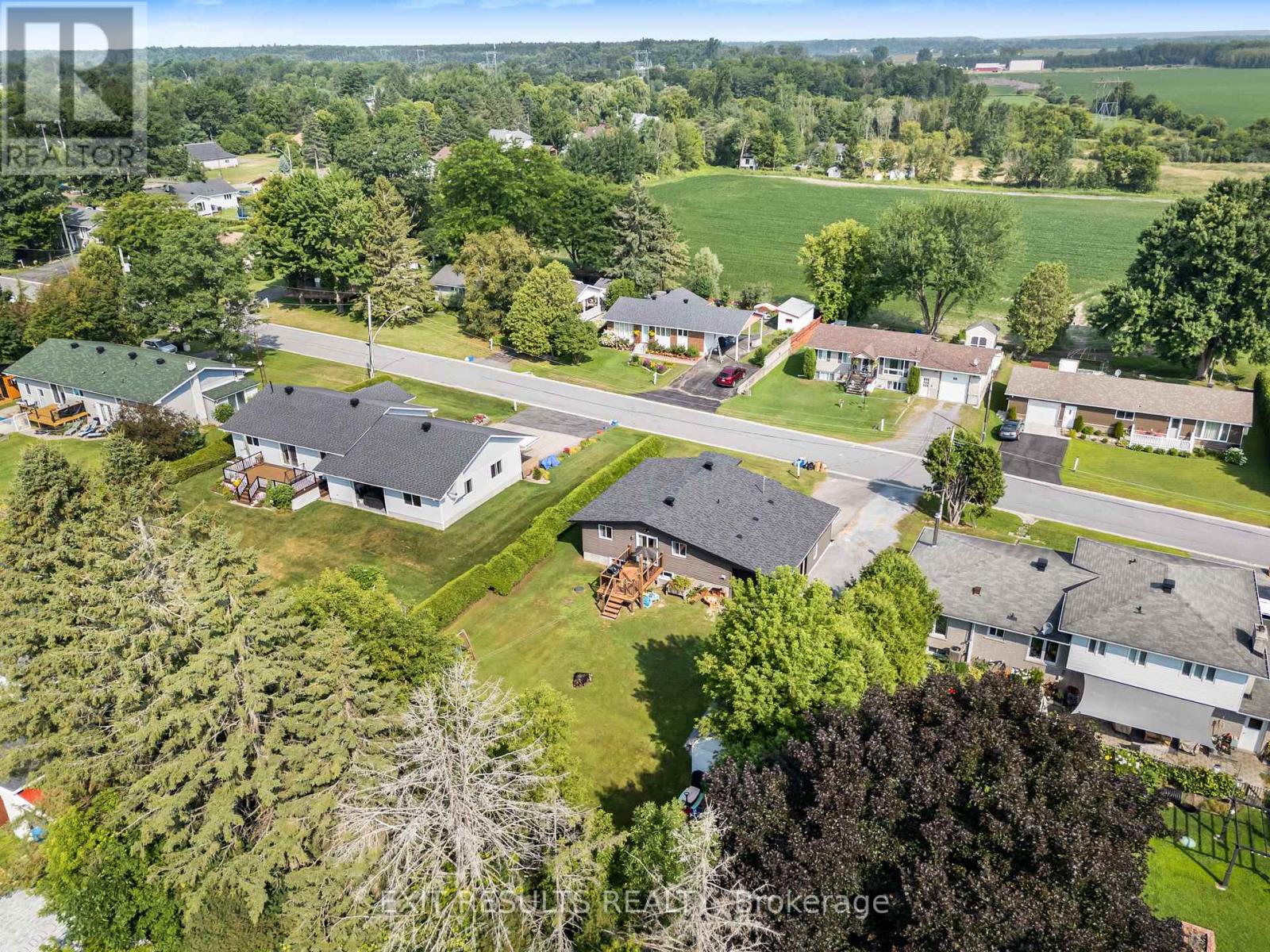 Photo 6 of 2250 Lapointe Street, Clarencerockland ON
