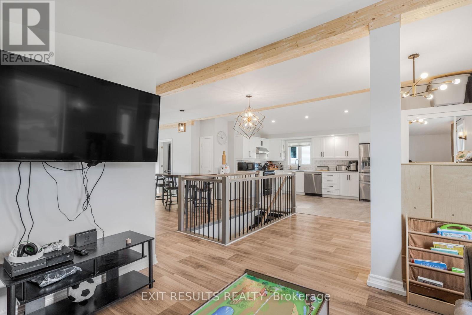 Photo 34 of 2250 Lapointe Street, Clarencerockland ON