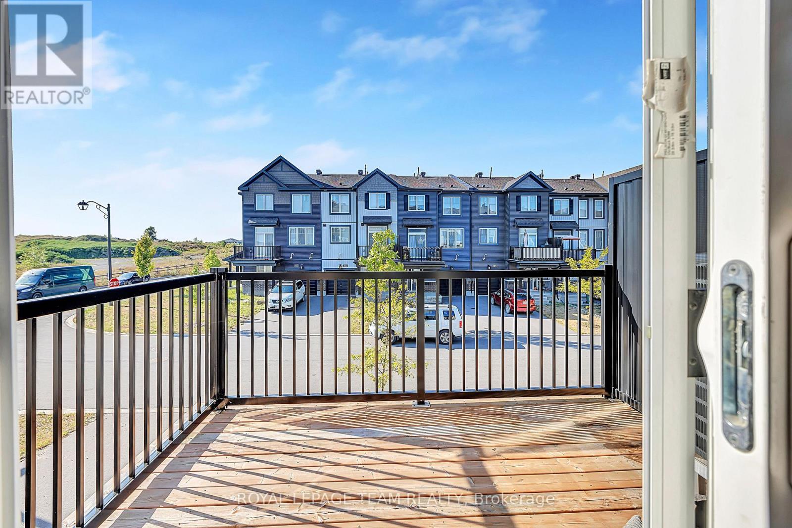 Photo 8 of 502 Galmoy Way, Ottawa ON