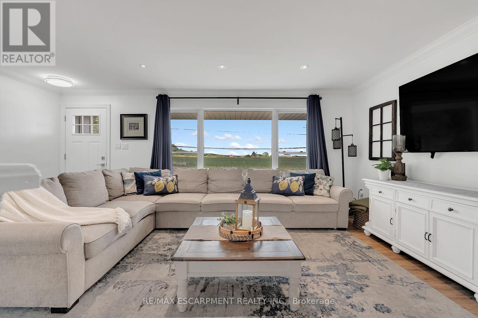 Photo 16 of 142 Mcneilly Road, Hamilton ON