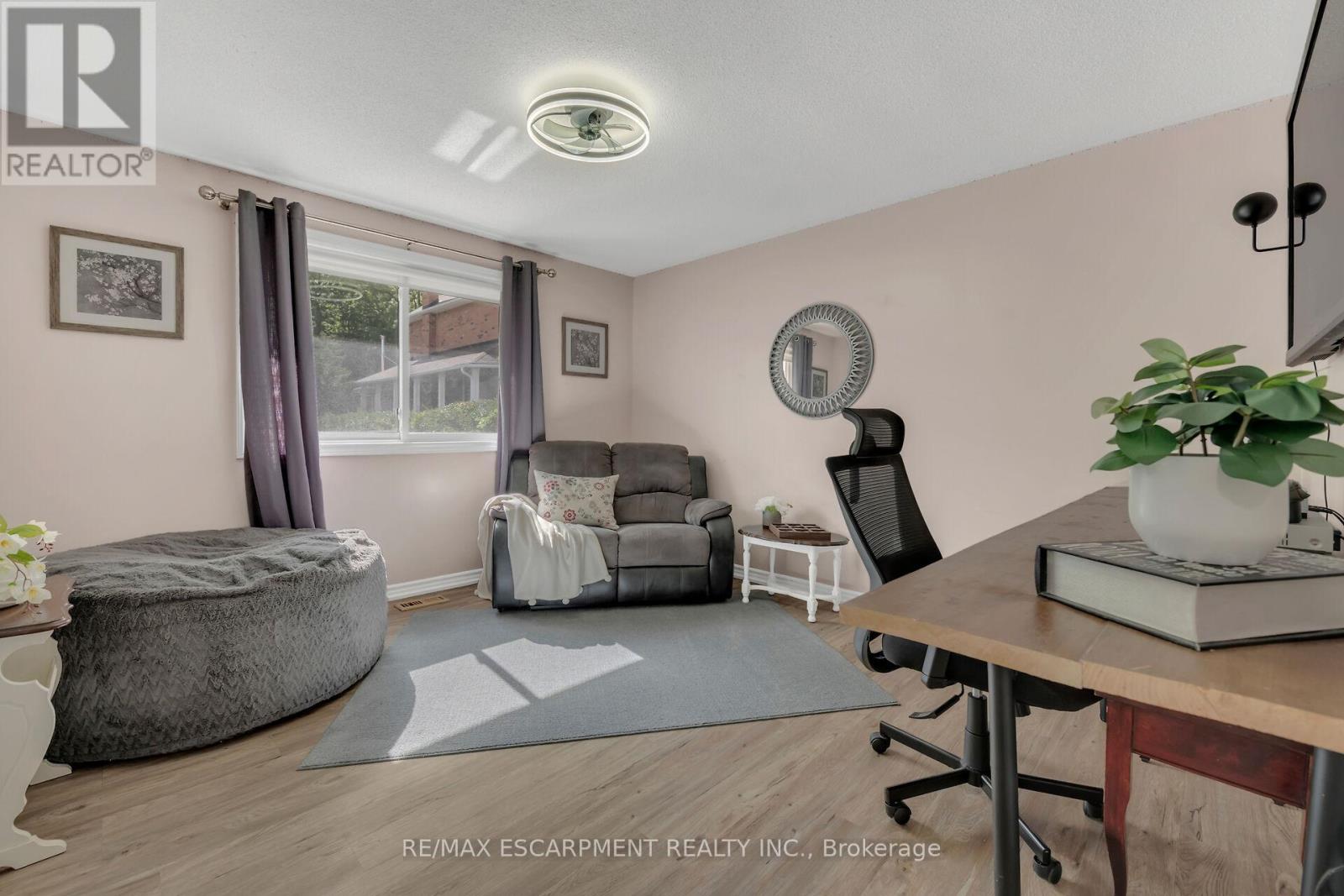 Photo 10 of 142 Mcneilly Road, Hamilton ON