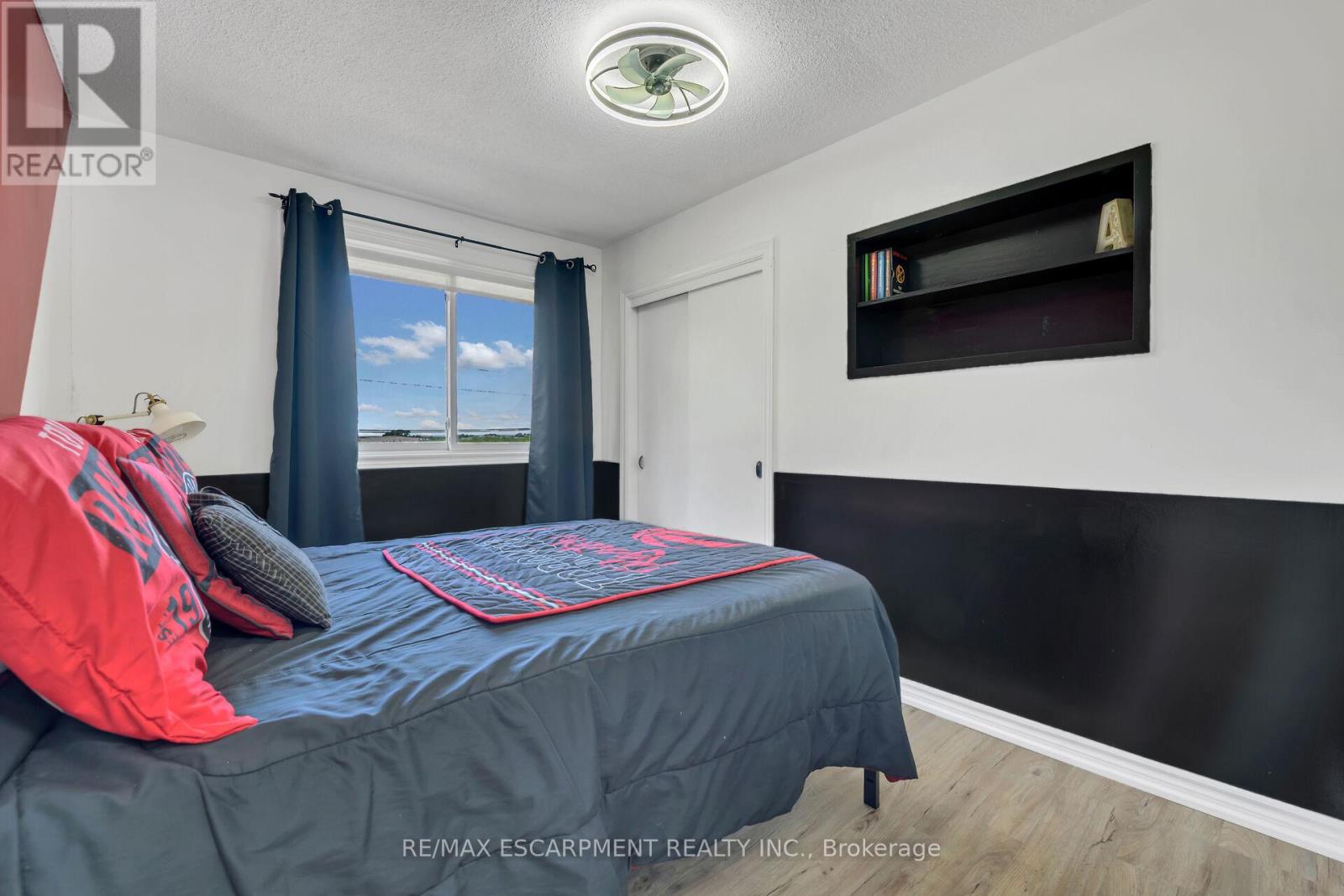 Photo 12 of 142 Mcneilly Road, Hamilton ON