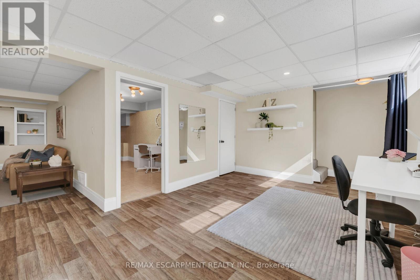 Photo 36 of 142 Mcneilly Road, Hamilton ON