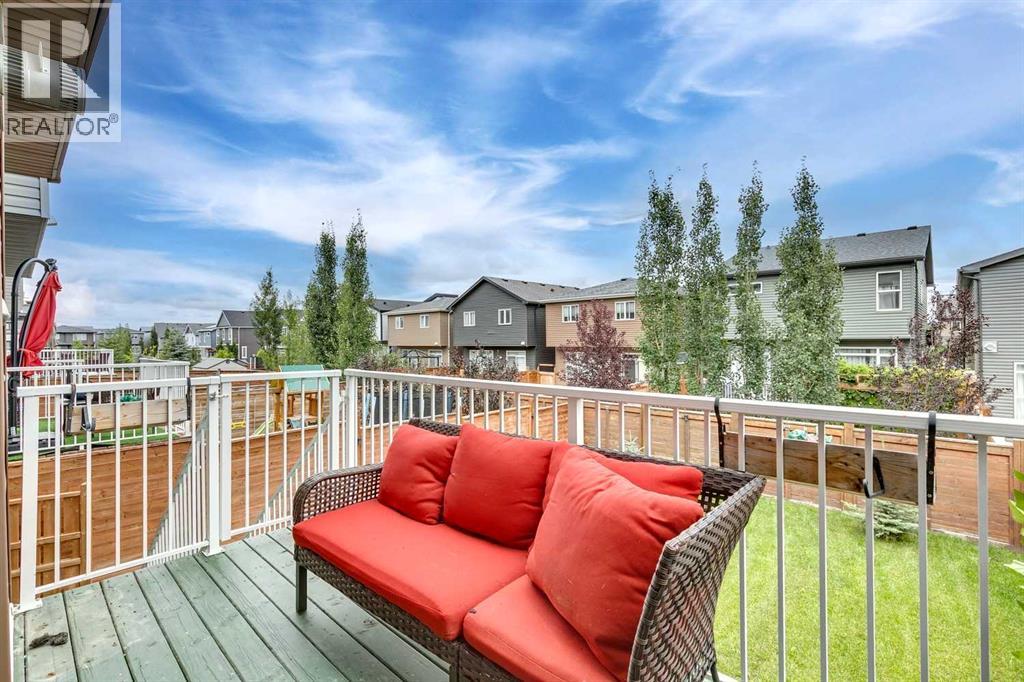 Single Family House 4 Level for Sale in  Sage Bluff Drive NW Sage Hill Calgary 