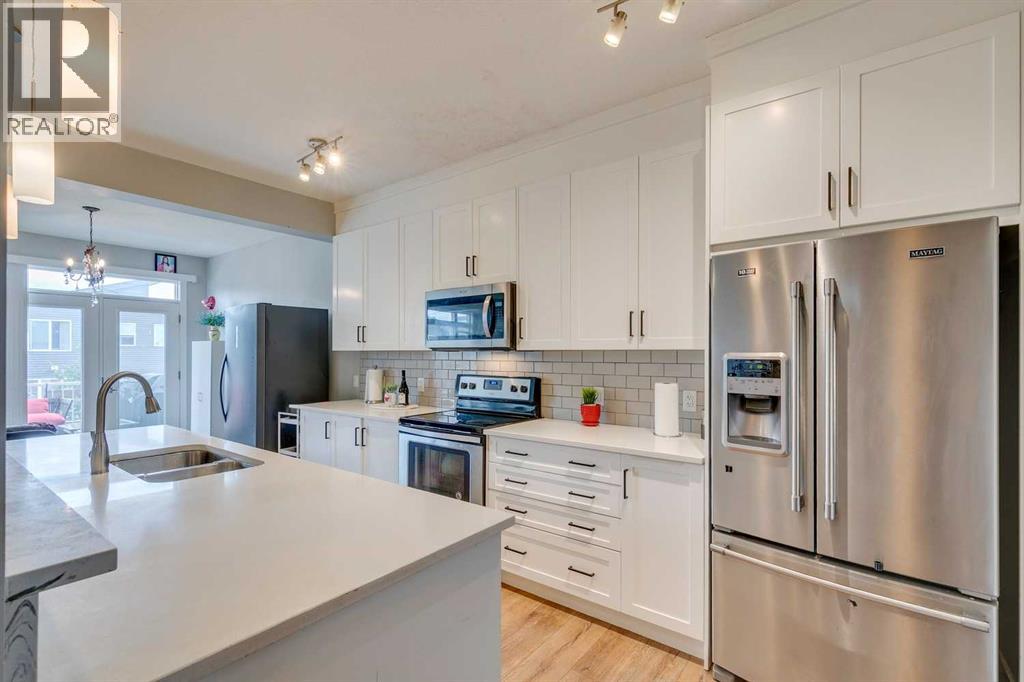 Single Family House 4 Level for Sale in  Sage Bluff Drive NW Sage Hill Calgary 