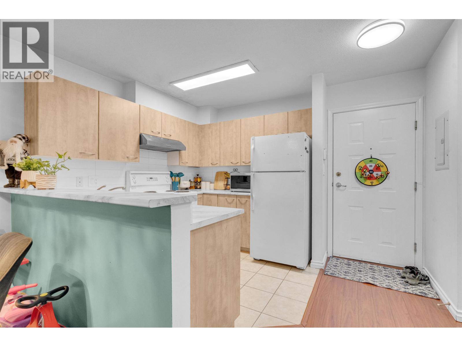 Photo 11 of 102 2973 Kingsway, Vancouver BC