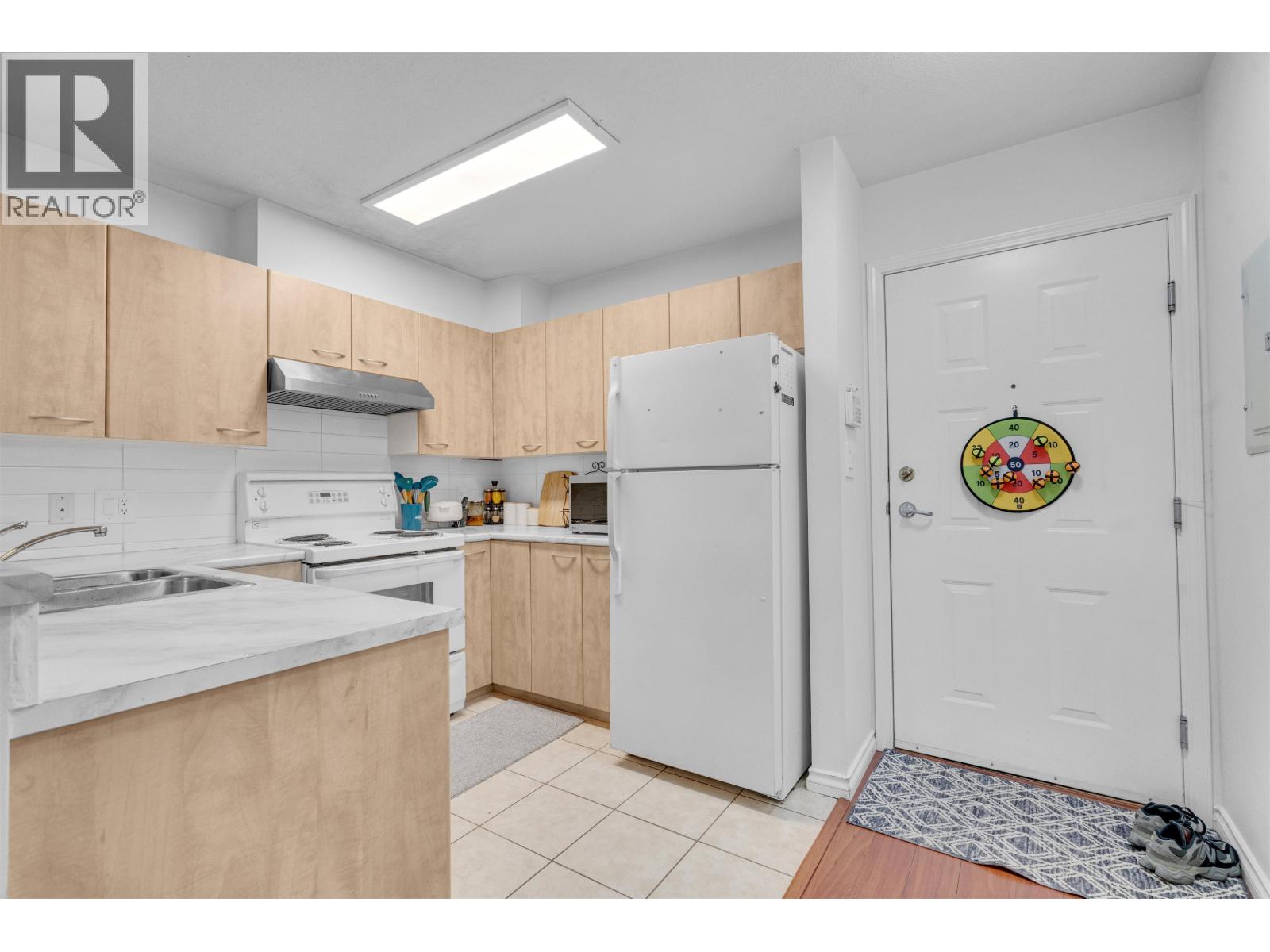 Photo 12 of 102 2973 Kingsway, Vancouver BC
