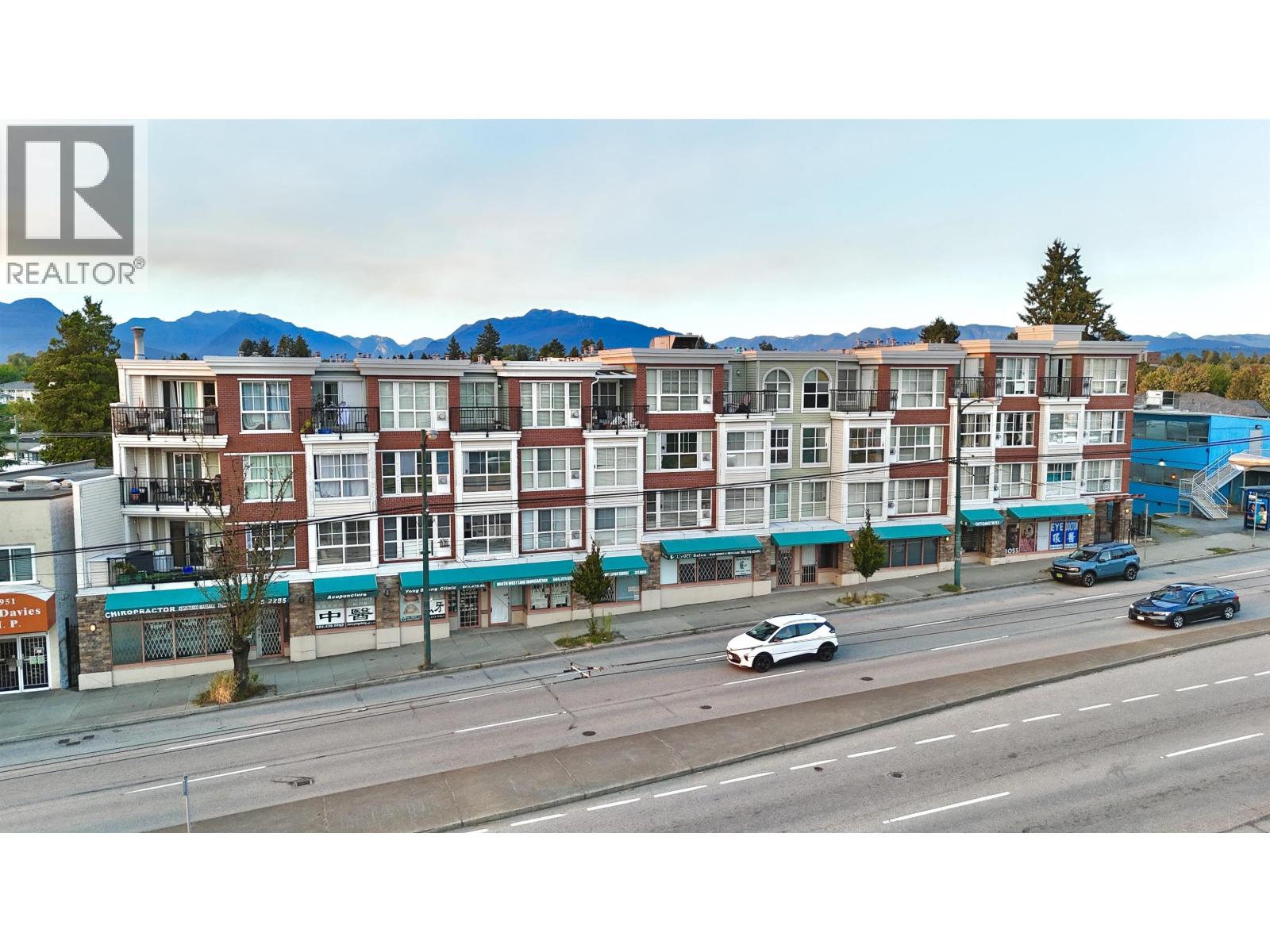 Photo 2 of 102 2973 Kingsway, Vancouver BC