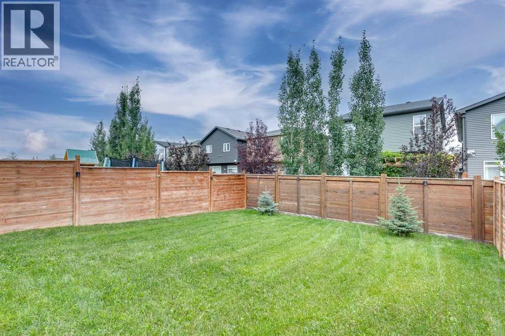 Single Family House 4 Level for Sale in  Sage Bluff Drive NW Sage Hill Calgary 