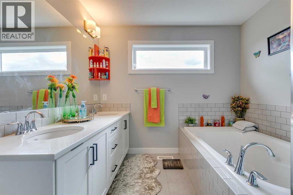 Single Family House 4 Level for Sale in  Sage Bluff Drive NW Sage Hill Calgary 