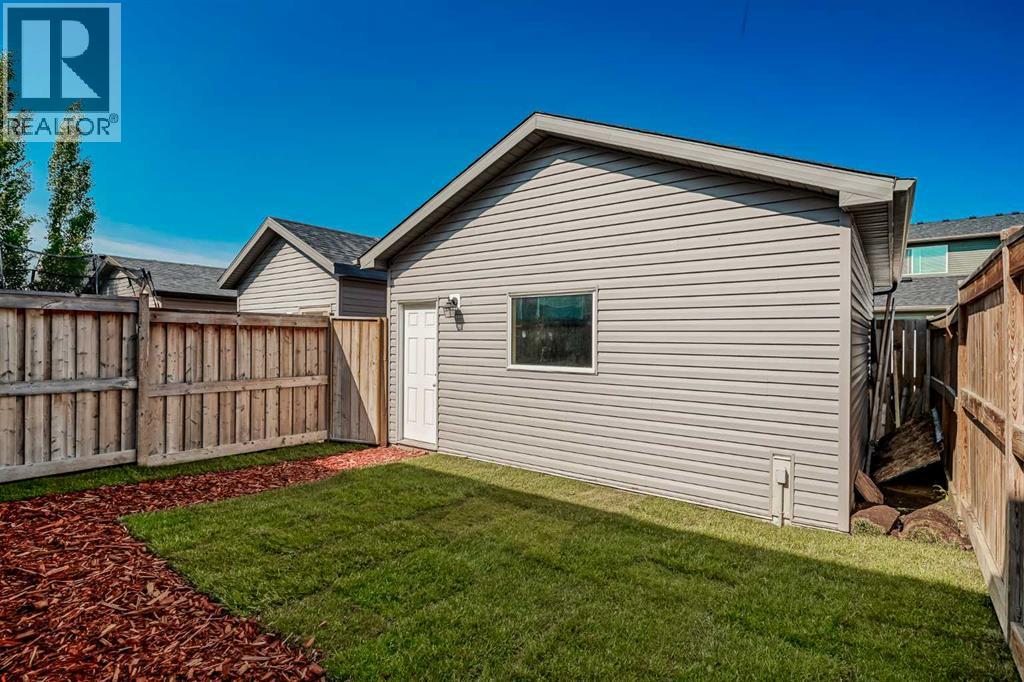 Photo 36 of 42 Willow Drive, Cochrane AB