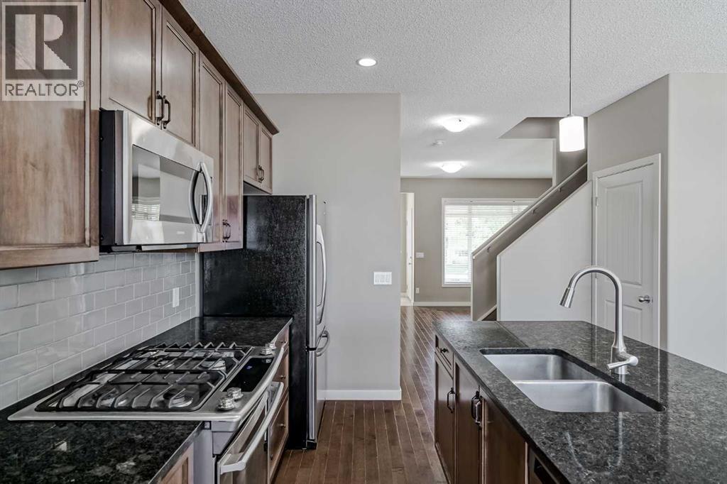 Photo 18 of 42 Willow Drive, Cochrane AB