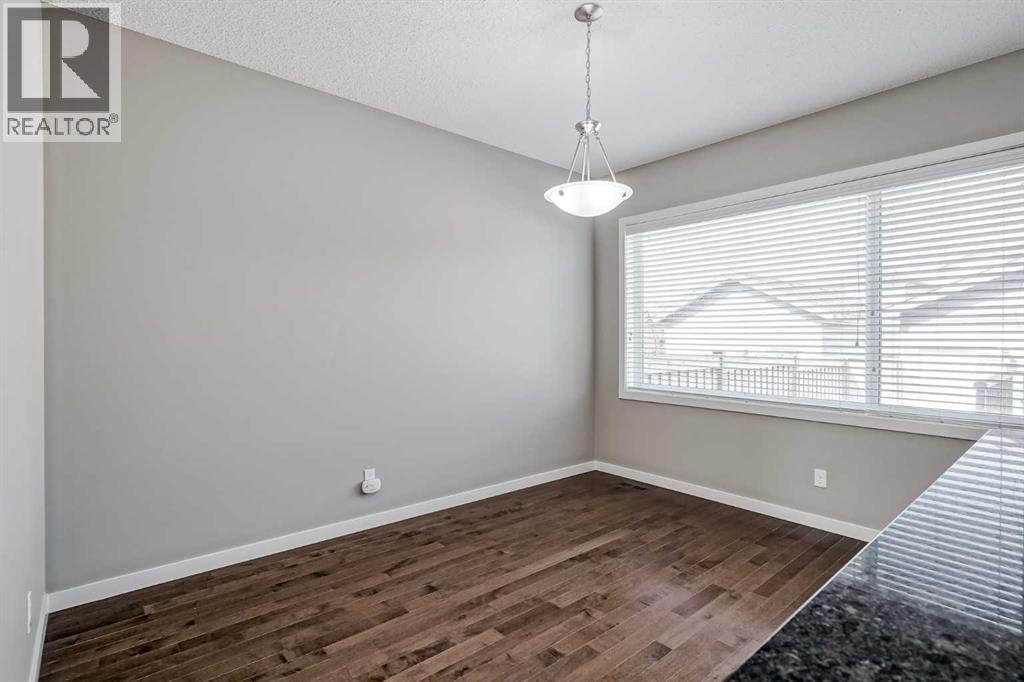 Photo 13 of 42 Willow Drive, Cochrane AB