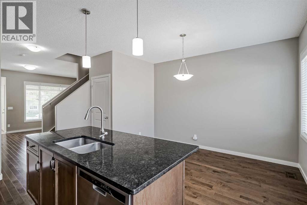 Photo 19 of 42 Willow Drive, Cochrane AB
