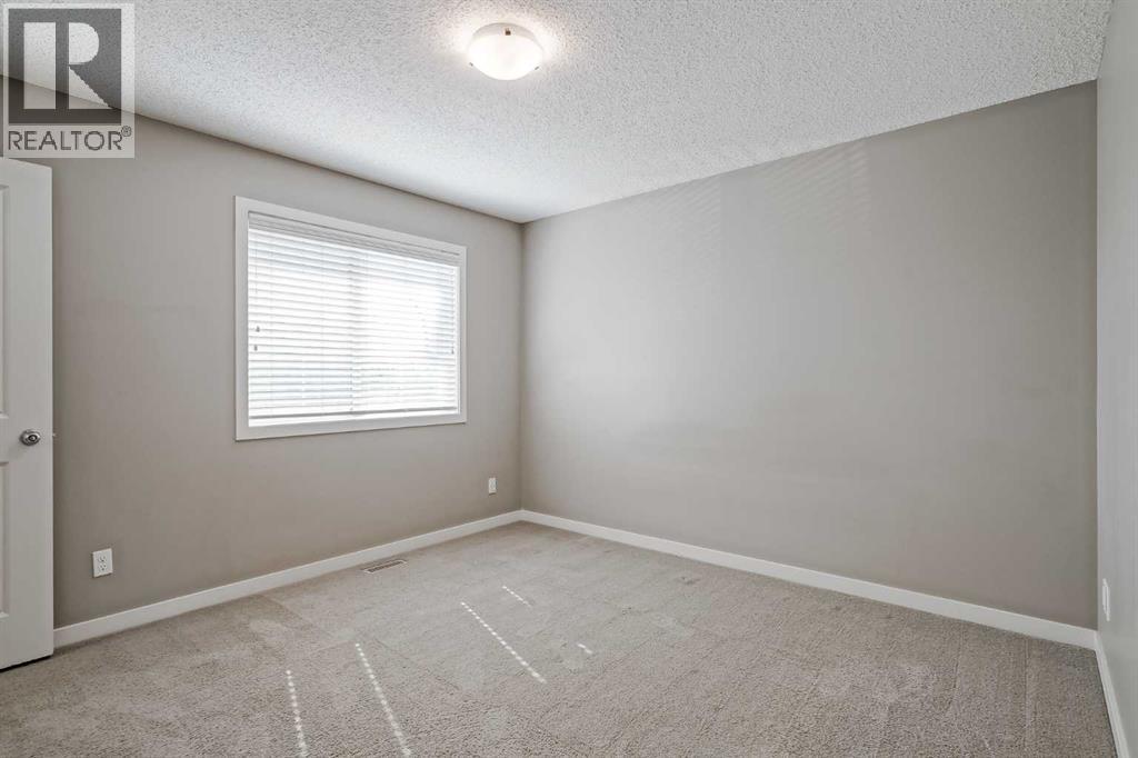 Photo 22 of 42 Willow Drive, Cochrane AB