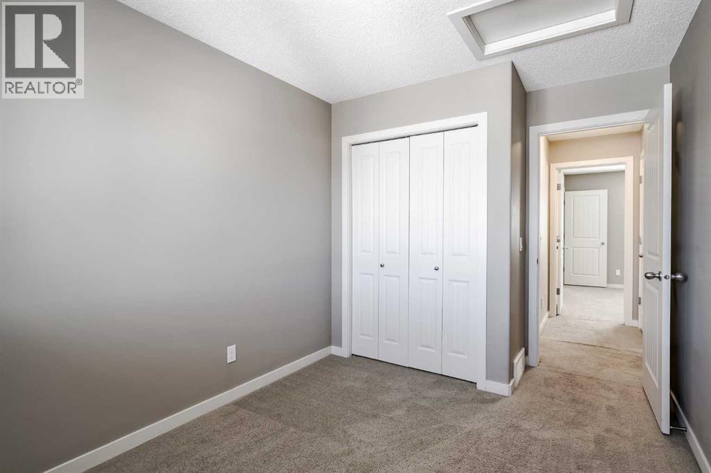 Photo 28 of 42 Willow Drive, Cochrane AB