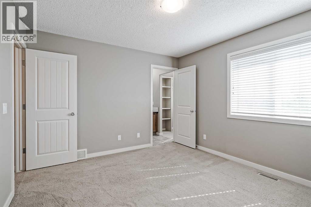 Photo 24 of 42 Willow Drive, Cochrane AB