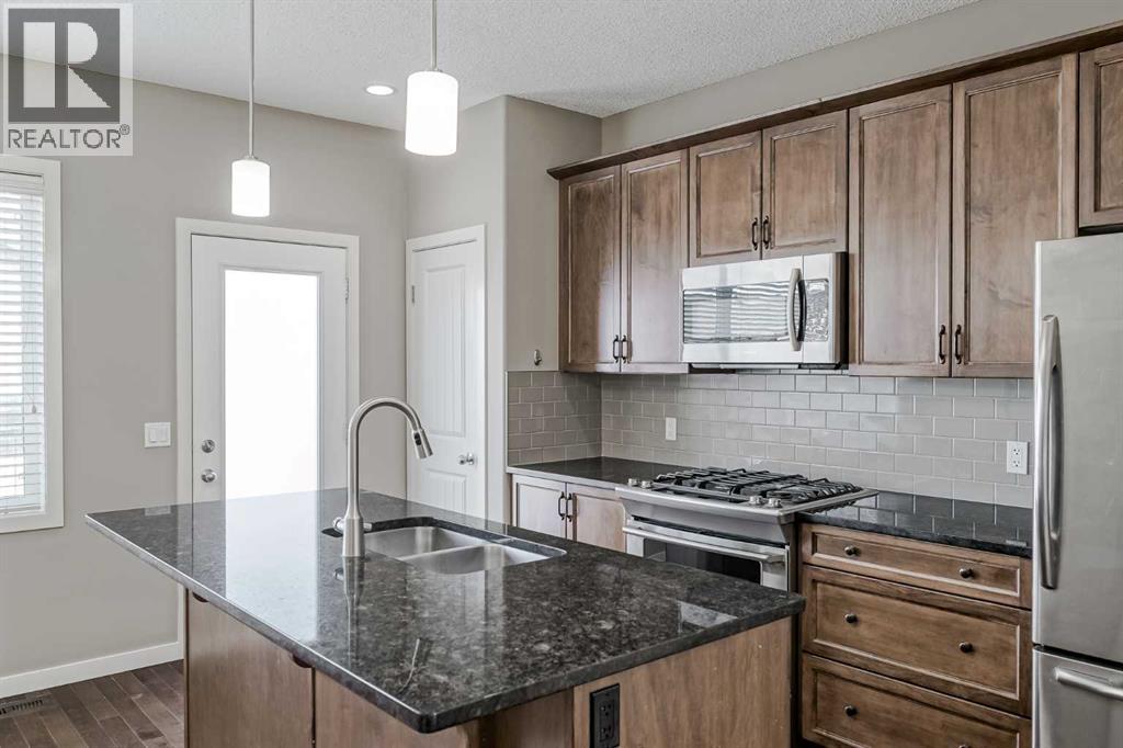 Photo 2 of 42 Willow Drive, Cochrane AB