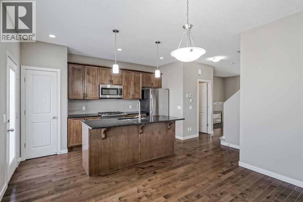 Photo 3 of 42 Willow Drive, Cochrane AB